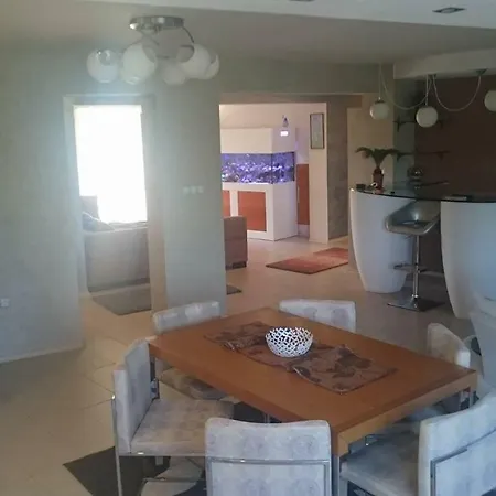 Yassen Luxury Apartment