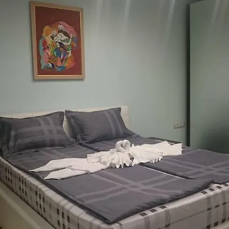 Yassen Luxury דירה
